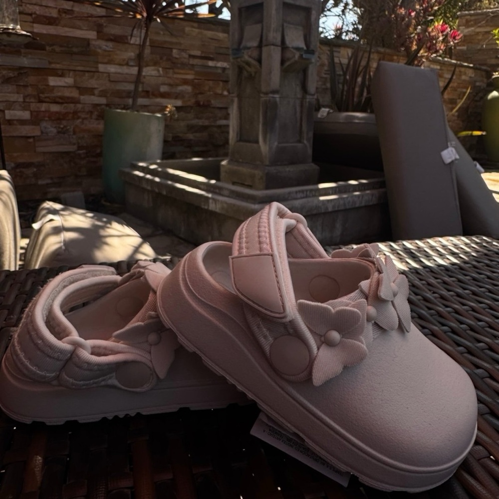Zara Girls Clogs NWT